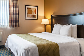 Comfort Inn & Suites Pacific - Auburn