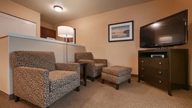 The Marshall Suites