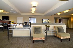 The Marshall Suites