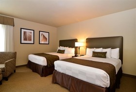 The Marshall Suites