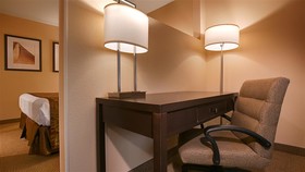 The Marshall Suites