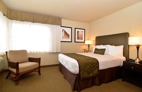 The Marshall Suites