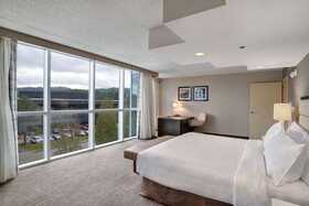 Embassy Suites by Hilton Seattle Bellevue