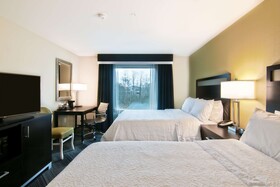 Hampton Inn & Suites Bellevue Downtown Seattle