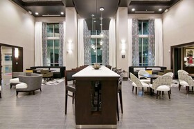 Hampton Inn & Suites Bellevue Downtown Seattle