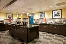Hampton Inn & Suites Bellevue Downtown Seattle