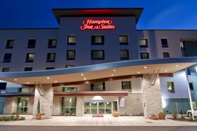 Hampton Inn & Suites Bellevue Downtown Seattle