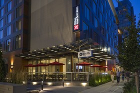 Hilton Garden Inn Seattle Bellevue Downtown