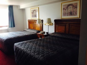 Bay City Motor Inn