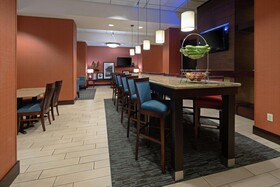 Hampton Inn & Suites Bremerton