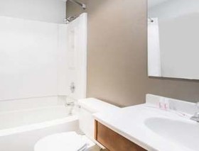 Super 8 by Wyndham Bremerton
