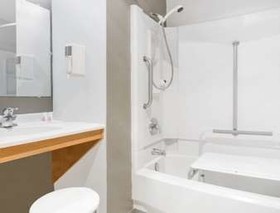 Super 8 by Wyndham Bremerton