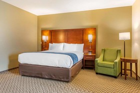 Comfort Suites Burlington Near I-5