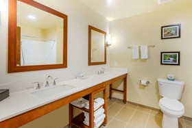 Comfort Suites Burlington Near I-5