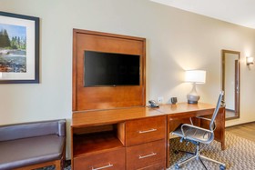Comfort Suites Burlington Near I-5