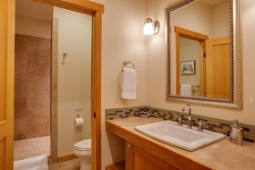 Cascade Valley Inn