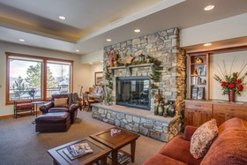 Cascade Valley Inn
