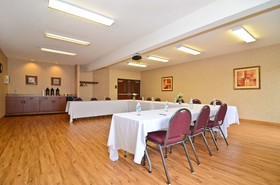 Best Western Plus Park Place Inn & Suites