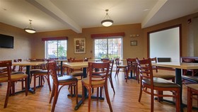 Best Western Plus Park Place Inn & Suites