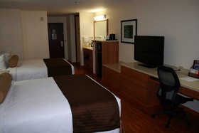 Best Western Plus Park Place Inn & Suites