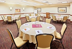 Holiday Inn Express & Suites Chehalis-Centralia