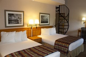 RiverTree Inn & Suites