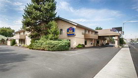RiverTree Inn & Suites