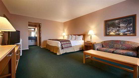 RiverTree Inn & Suites