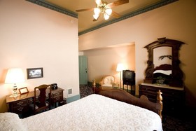 The Weinhard Hotel