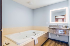 Red Lion Inn & Suites Des Moines