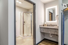 Red Lion Inn & Suites Des Moines