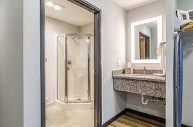 Red Lion Inn & Suites Des Moines