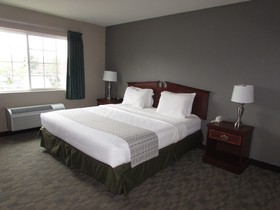 FairBridge Inn & Suites DuPont