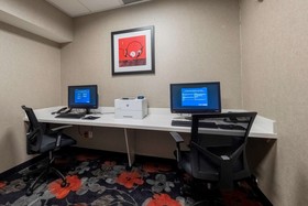 Hampton Inn & Suites DuPont