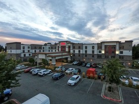 Hampton Inn & Suites DuPont