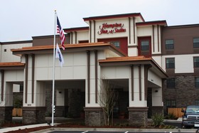 Hampton Inn & Suites DuPont
