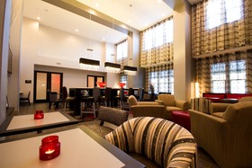 Hampton Inn & Suites DuPont