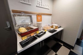 Hampton Inn & Suites DuPont