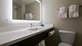 Holiday Inn Express & Suites Everett