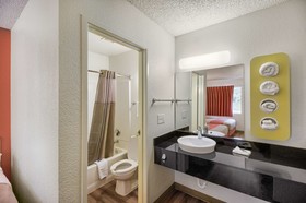 Motel 6 Everett South
