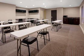 La Quinta Inn & Suites by Wyndham Seattle Federal Way