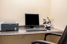 Quality Inn & Suites Federal Way - Seattle