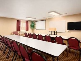 Super 8 by Wyndham Bellingham Airport/Ferndale