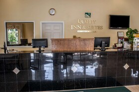 Quality Inn & Suites