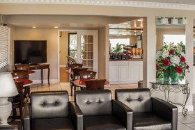 Rodeway Inn & Suites