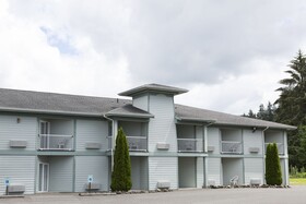 Dew Drop Inn Motel Forks
