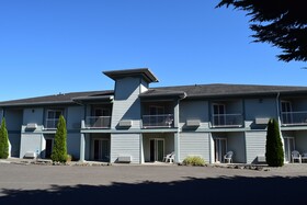 Dew Drop Inn Motel Forks