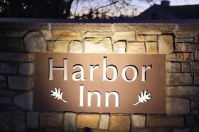 Harbor Inn
