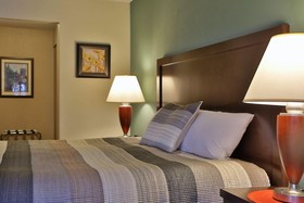 Harbor Inn