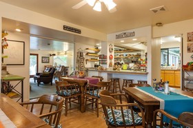 Hillside House Bed & Breakfast